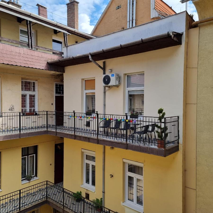 Vintage Apartman In City Center Miskolc Dış mekan fotoğraf